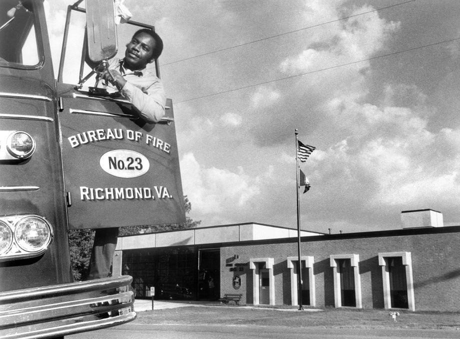 James Jackson polished a mirror on one of Engine Co. No. 23’s fire trucks at the new 4th Battalion headquarters, located at 400 LaBrook Concourse in South Richmond, 1970.