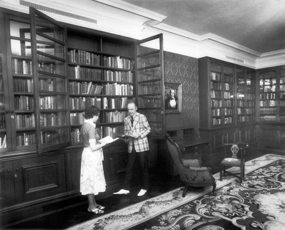 The James Branch Cabell Library at Virginia Commonwealth University in Richmond was formally dedicated (though the library had been in use since 1970).