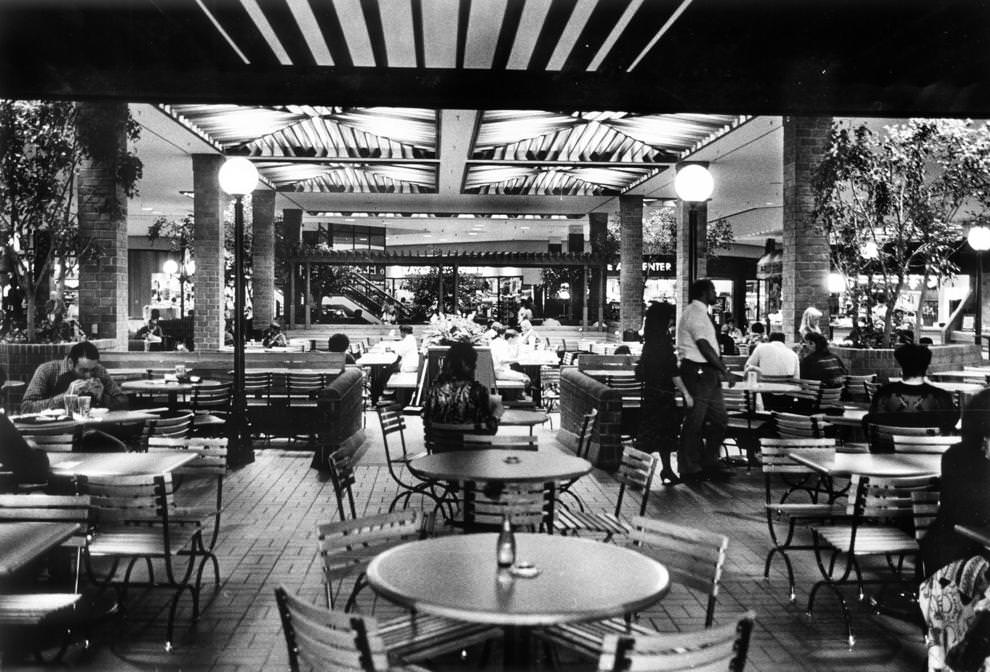 Patrons at Regency Square in Henrico County filled the mall’s new food court, which included 11 eateries on the mall’s lower level between Miller & Rhoads and Sears, 1987