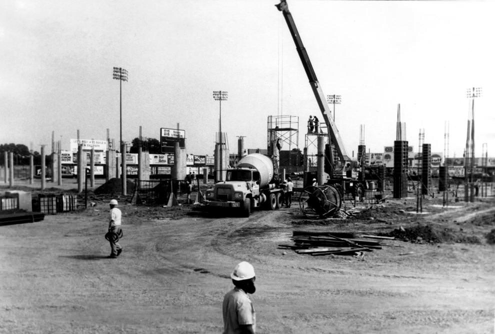 Workers installed columns for the grandstands as construction progressed quickly on the Diamond, which was replacing Parker Field as Richmond’s minor-league baseball stadium, 1984
