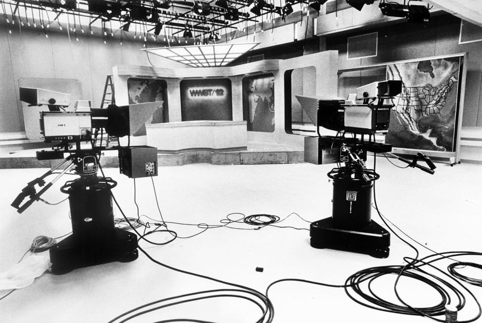 A television news set allowed media students at Virginia Commonwealth University to use a realistic backdrop for their studies, 1988.
