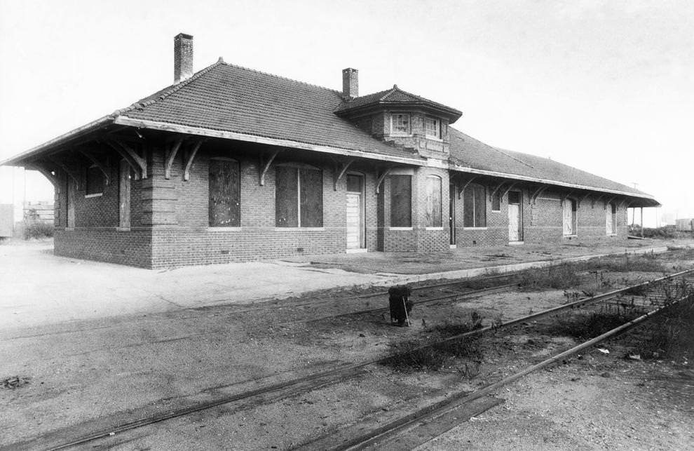 Hull Street Station in South Richmond, 1982