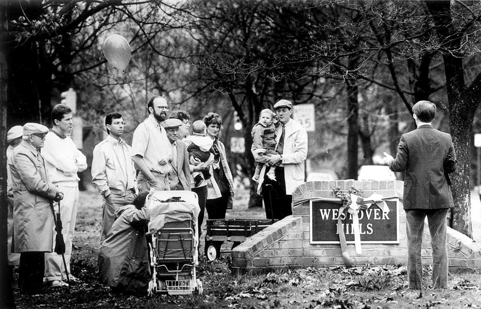 The Westover Hills Neighborhood Association held a dedication ceremony for the recently erected bronze markers in the median on Westover Hills Boulevard in South Richmond, 1991