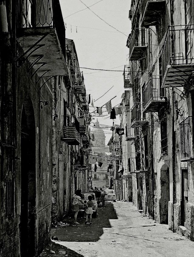 Alley life, Palermo, Sicily, 1973