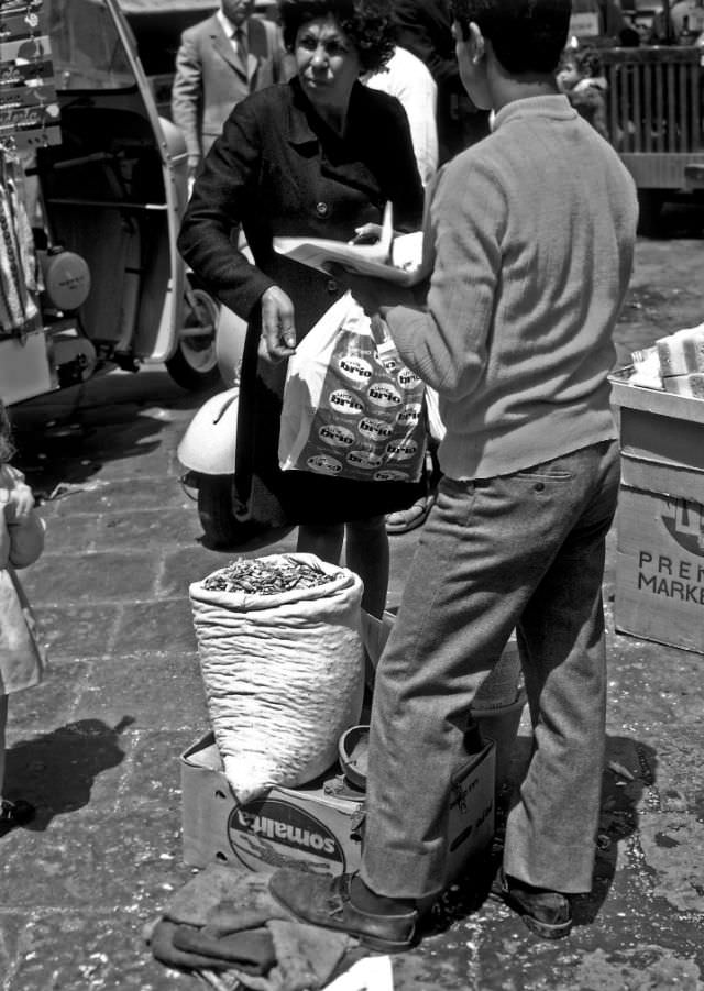 Seller of cockles, Palermo, Sicily, 1973