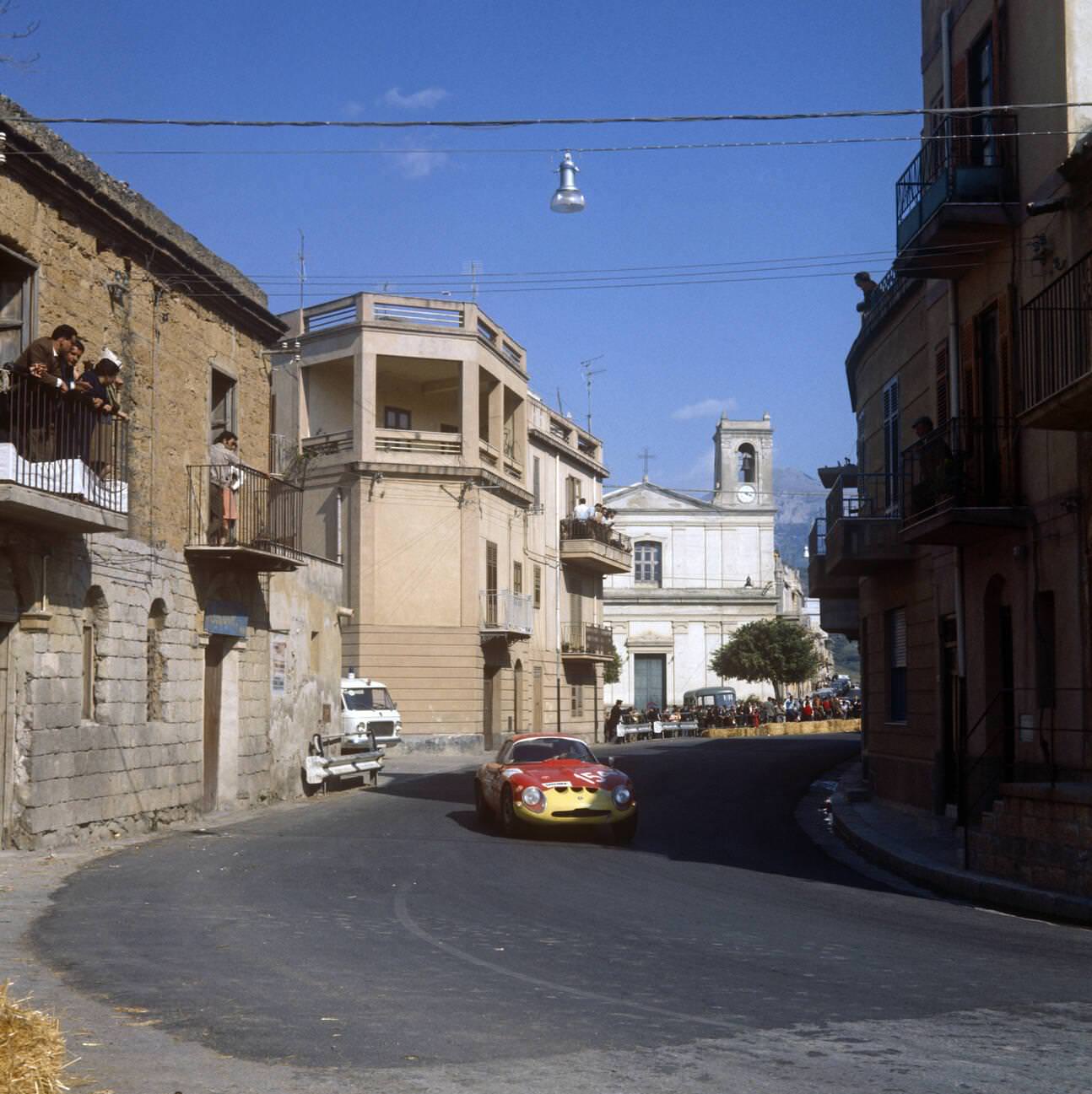 Pasquale de Francisci and Settimino Ballistreri in an Alfa Romeo Giulia TZ during the Targa Florio race, May 1970.