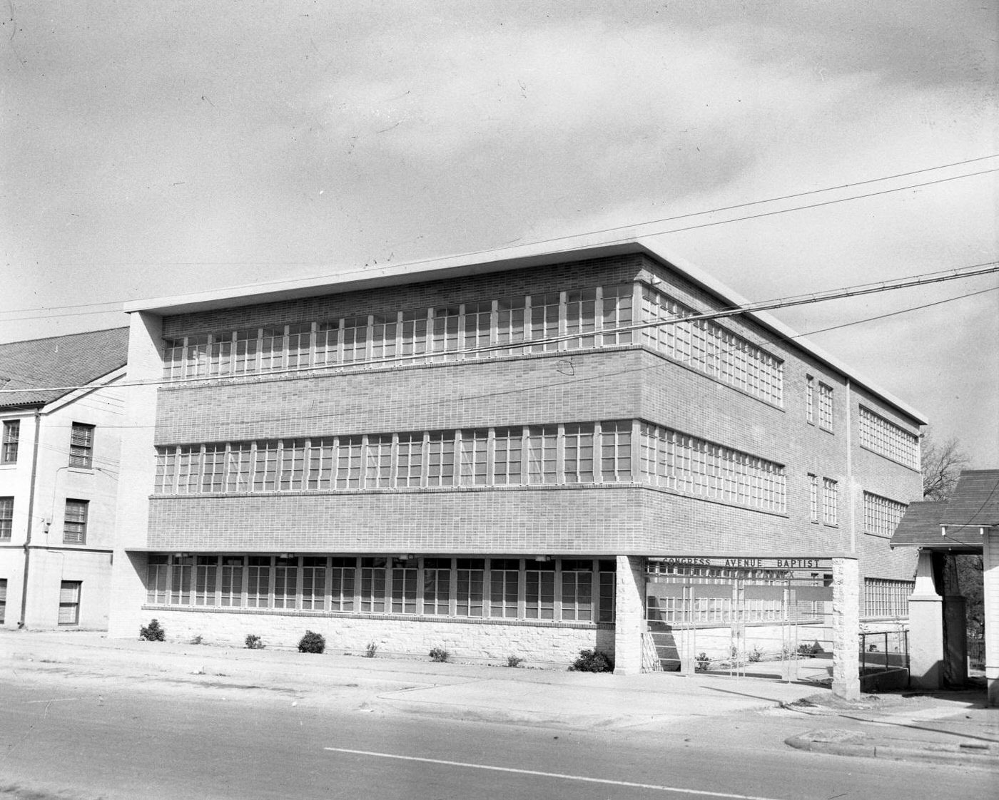 Exterior of Congress Avenue Baptist Church Education Building, 1951