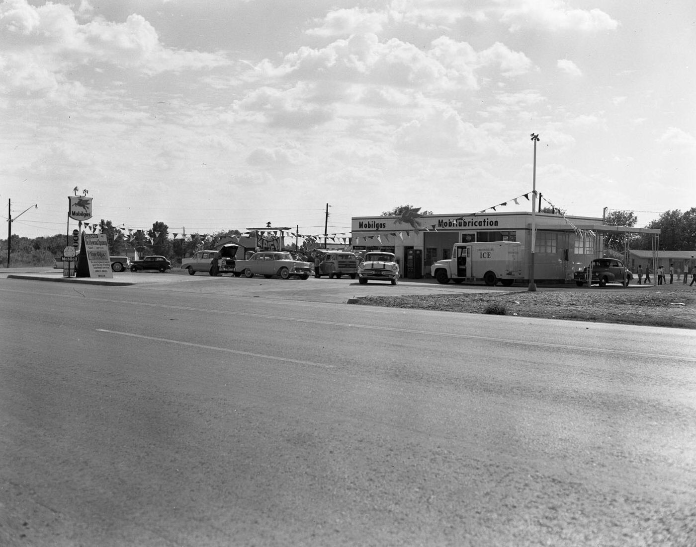 Mobilgas Station at Airport Blvd & Gunter, 1956.