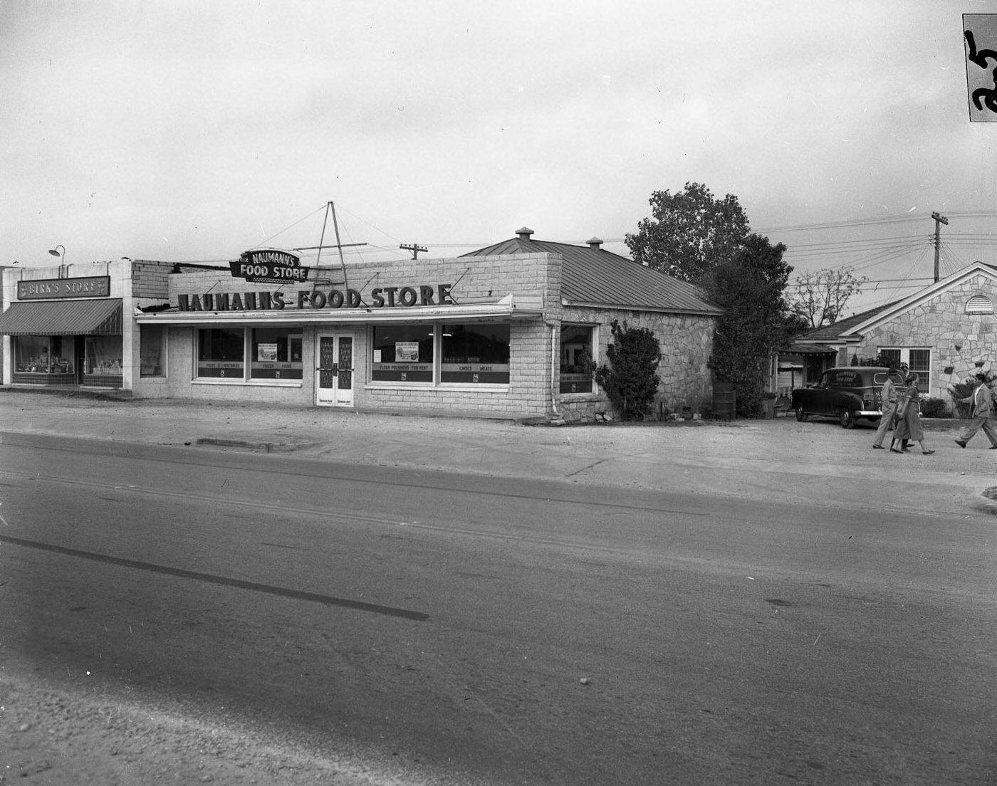 Naumanns Food Store at 4634 Burnet Rd, 1951.