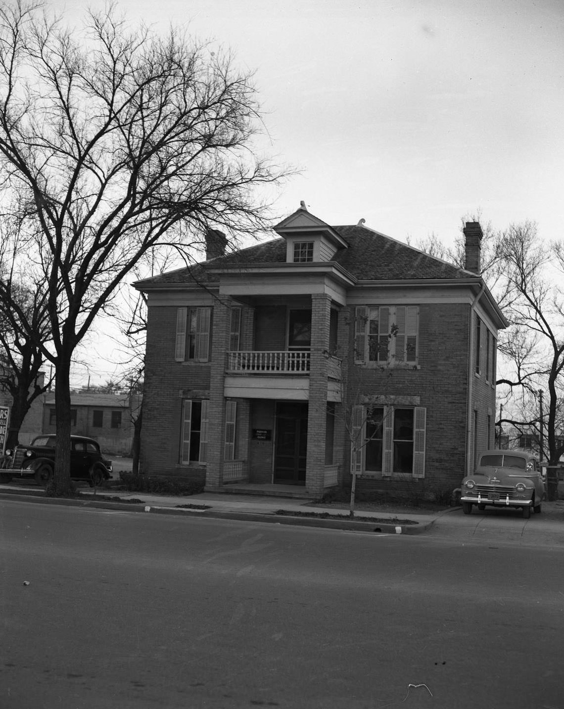 Parker Chiropractic Clinic Building, 1950.