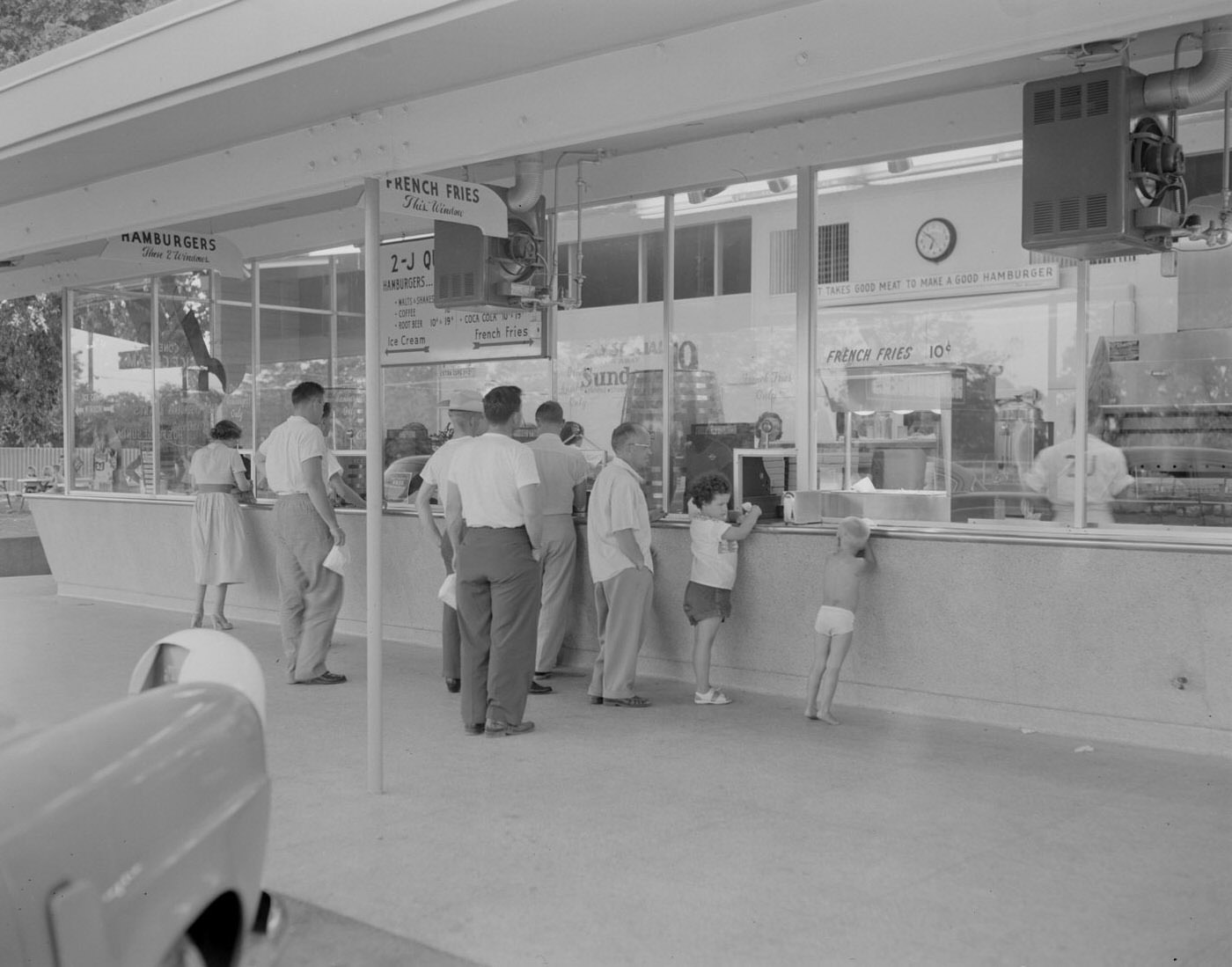 Queue at 2-J Hamburgers, 1954.