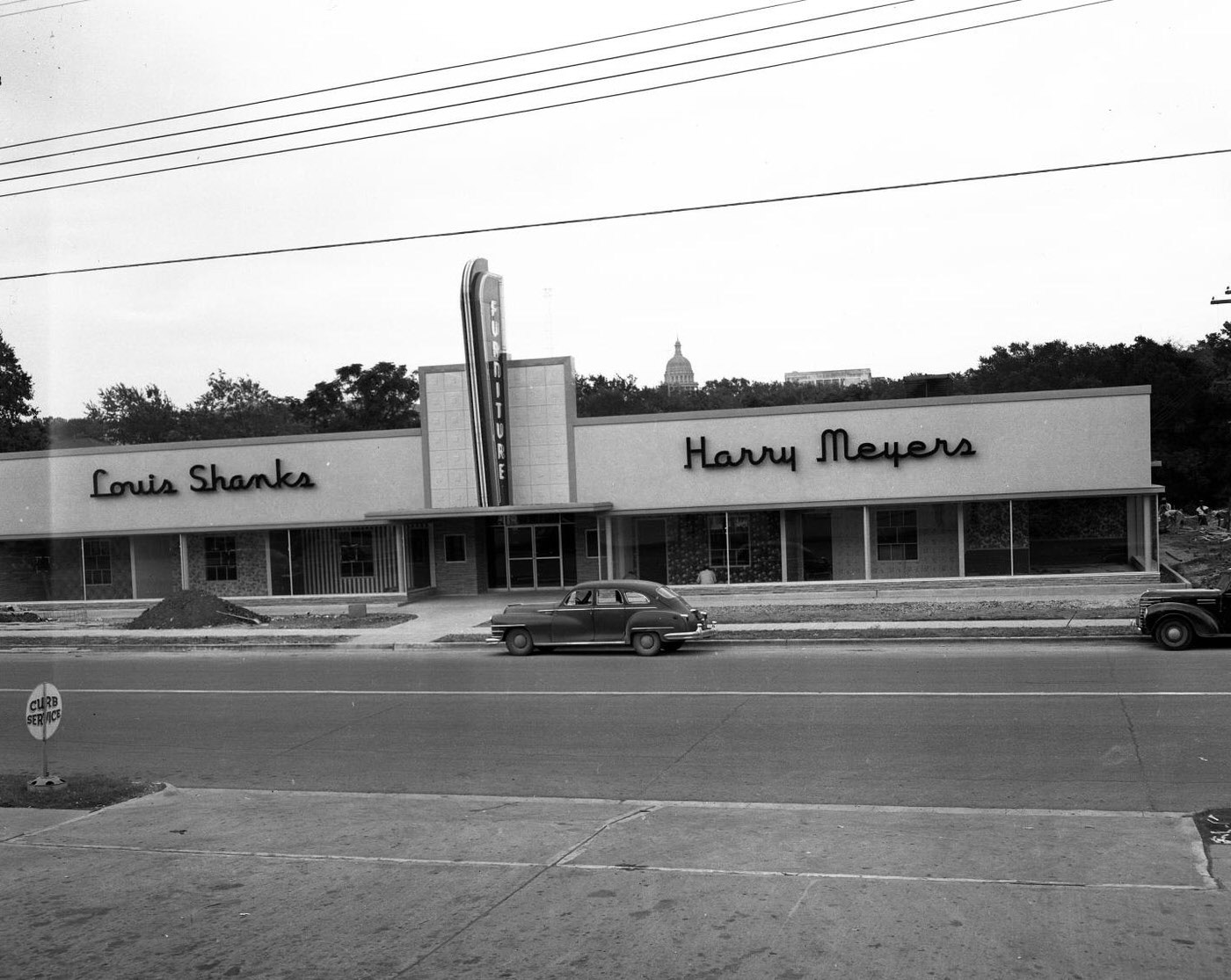 Shanks-Meyers Furniture Company, Exterior at 1105 Lamar, 1950.