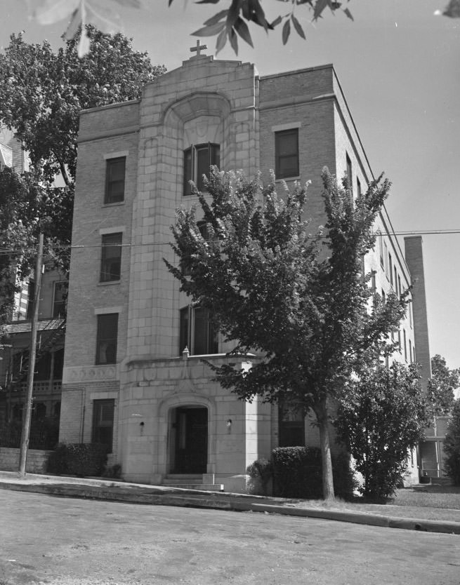 Exterior of St. David's Hospital, 1950.