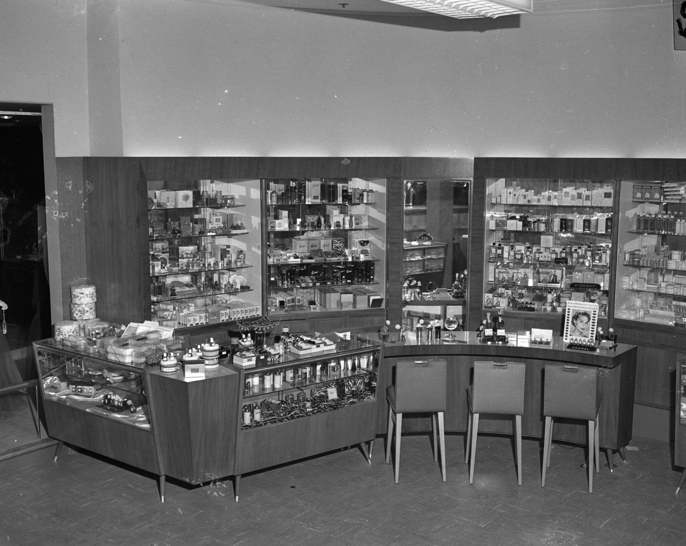 Yarings Cosmetic Counter with Perfume and Makeup Displays, 1951.