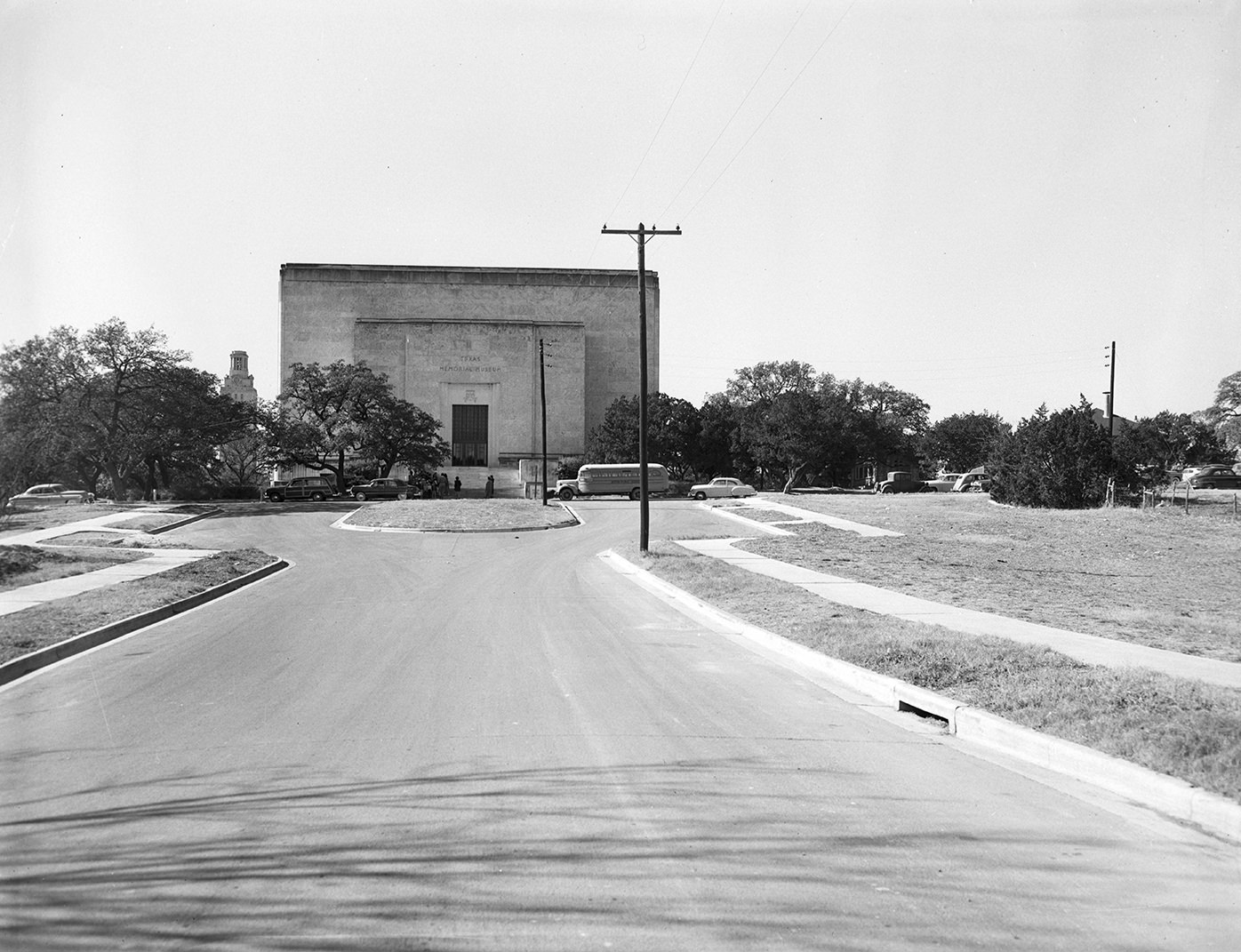 Exterior of Texas Memorial Museum in Austin, 1951.
