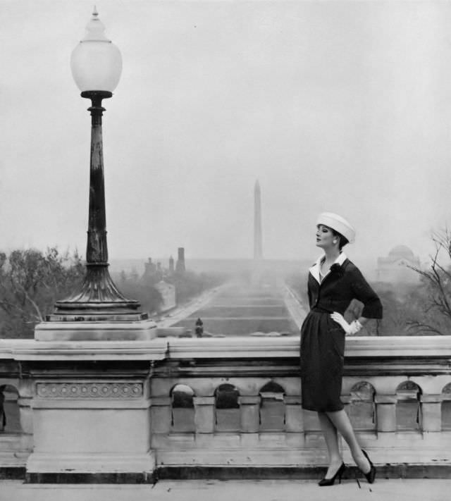 Betsy Pickering in chiffon worsted flannel Spring suit by Ben Reig, 1959