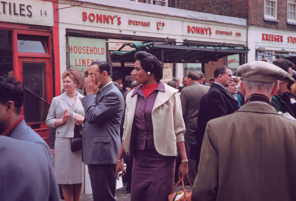 Swarm on Bell Lane, London, April 30, 1961