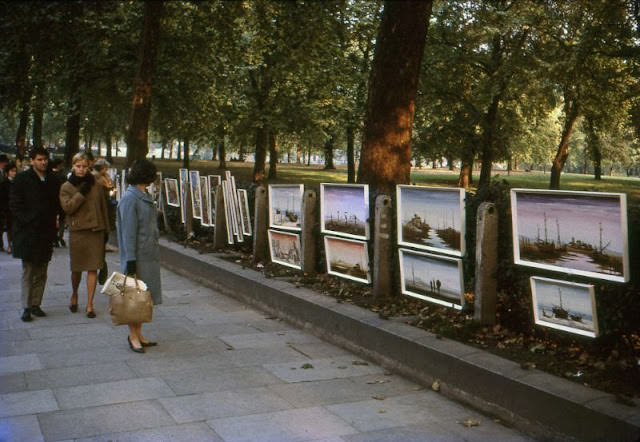 Piccadilly Art Market, Green Park, London, England, 1965