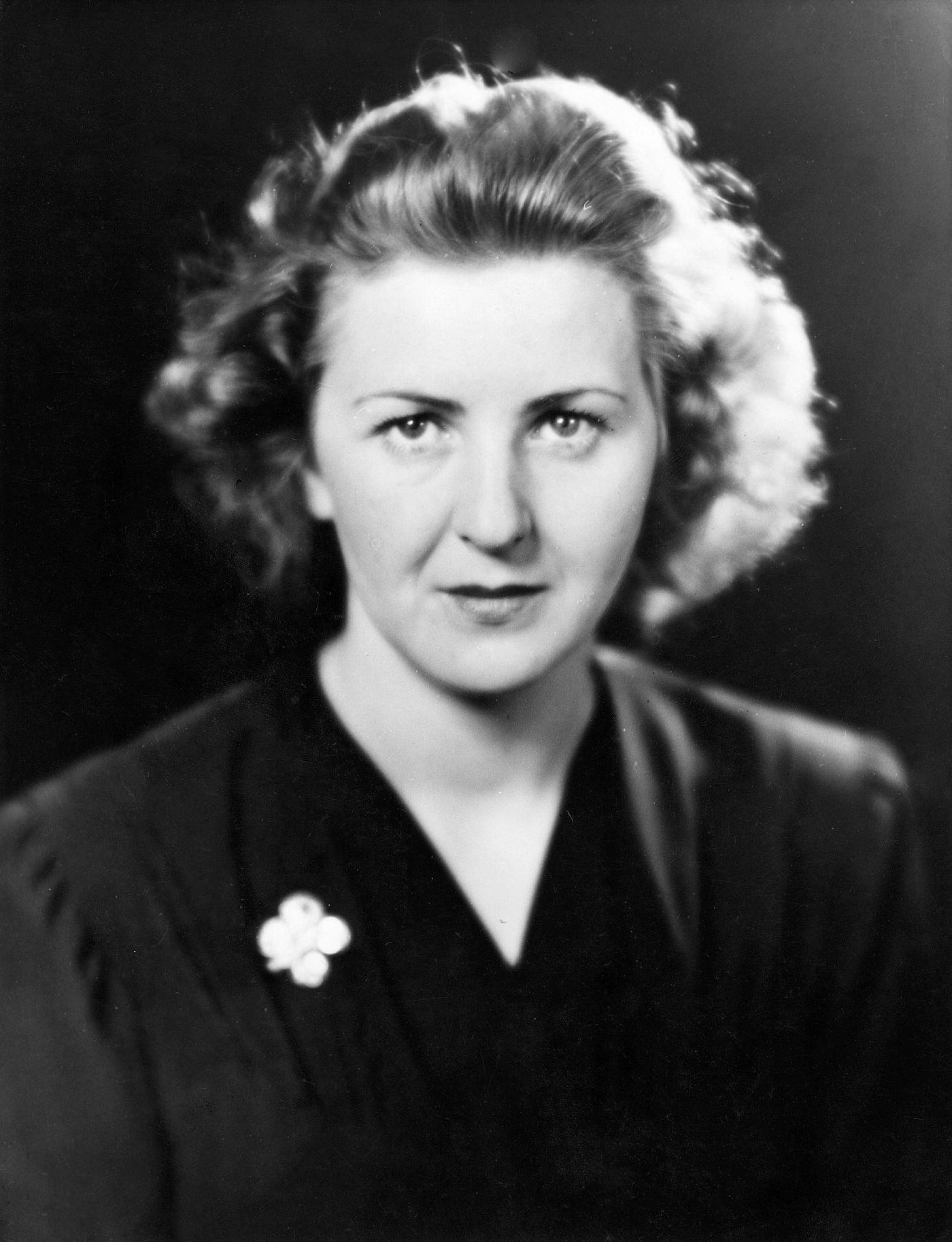 Eva Braun, 1944