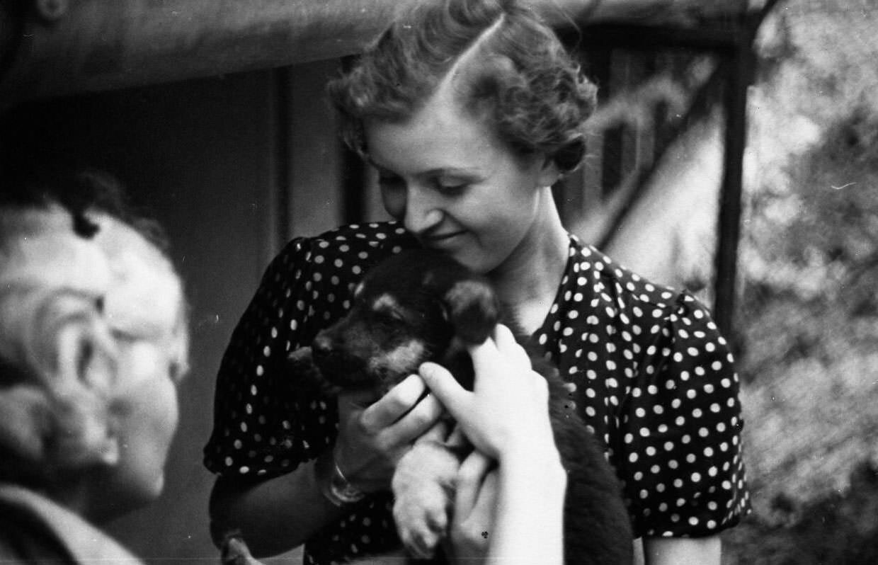 Eva Braun, 1940s