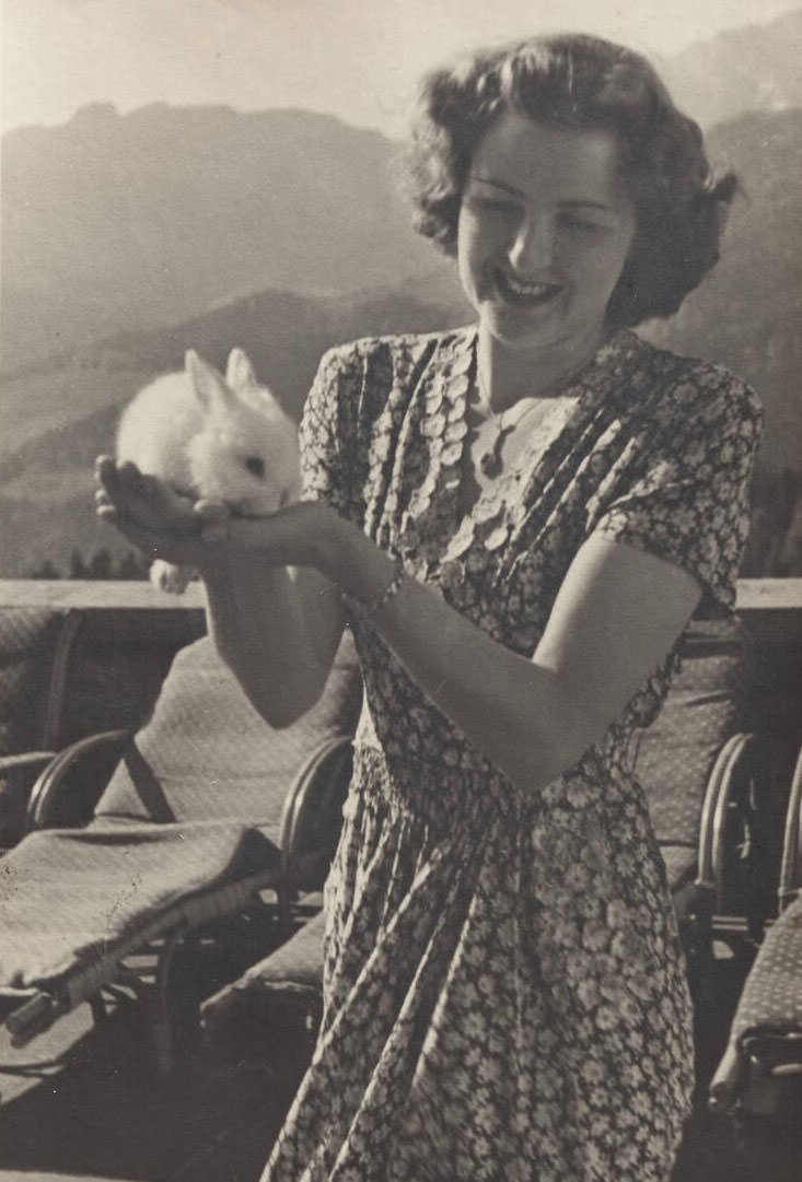 Eva Braun, 1940s