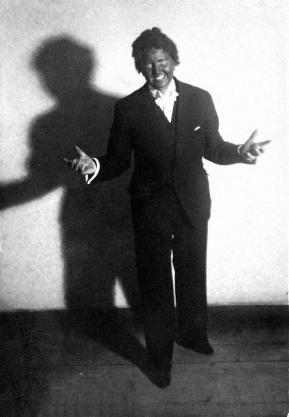 This 1937 photo of Braun was titled "Me as Al Jolson" and depicts her in blackface as the American actor and singer in his role in The Jazz Singer. Braun was a fan of American movies, including Gone with the Wind.