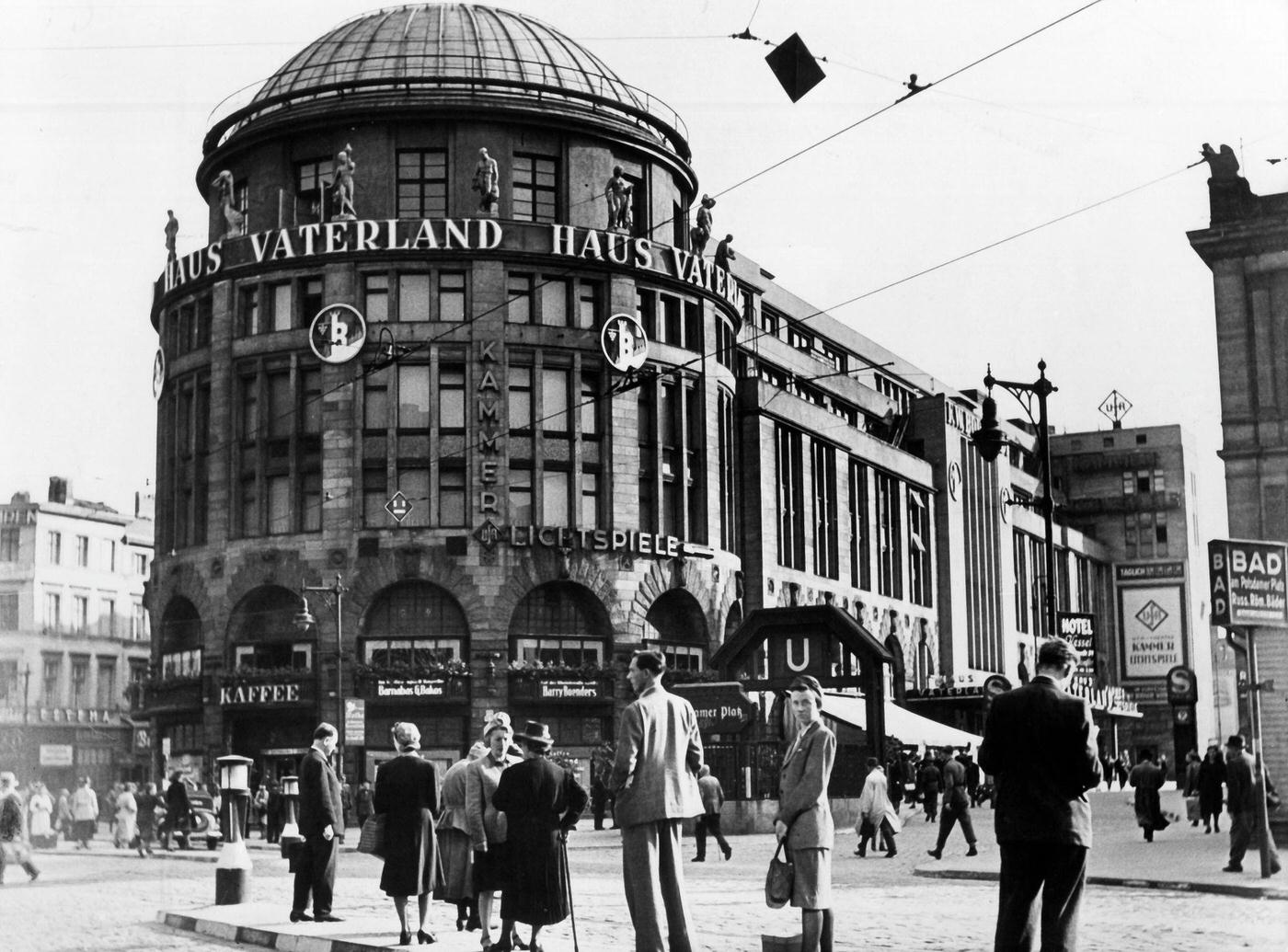 'Haus Vaterland', Berlin, Potsdamer Platz, exterior view, 1940s.