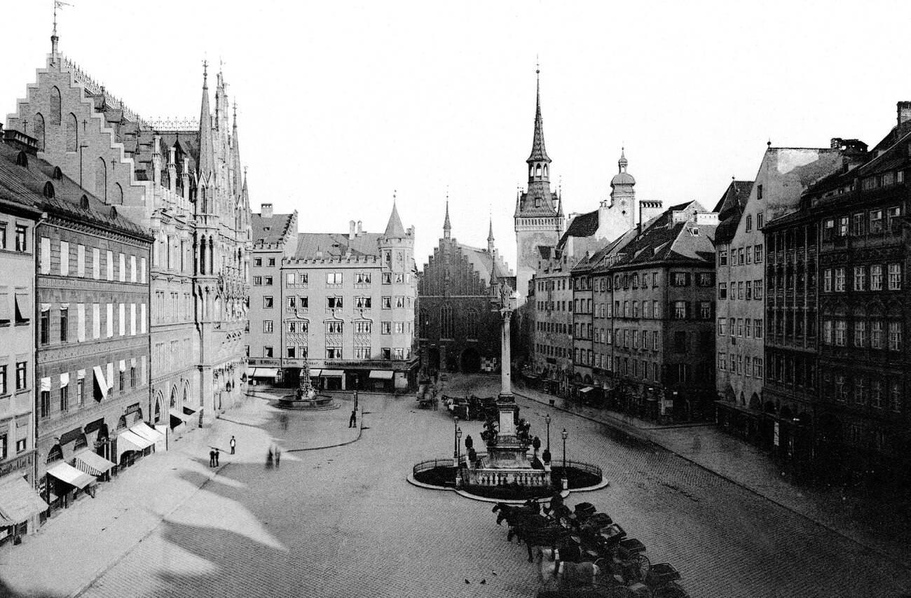Marienplatz, city hall, Munich, cabinet card, 1887.