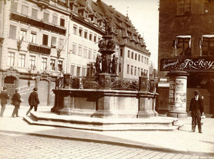 Tugendbrunnen in Nuremberg