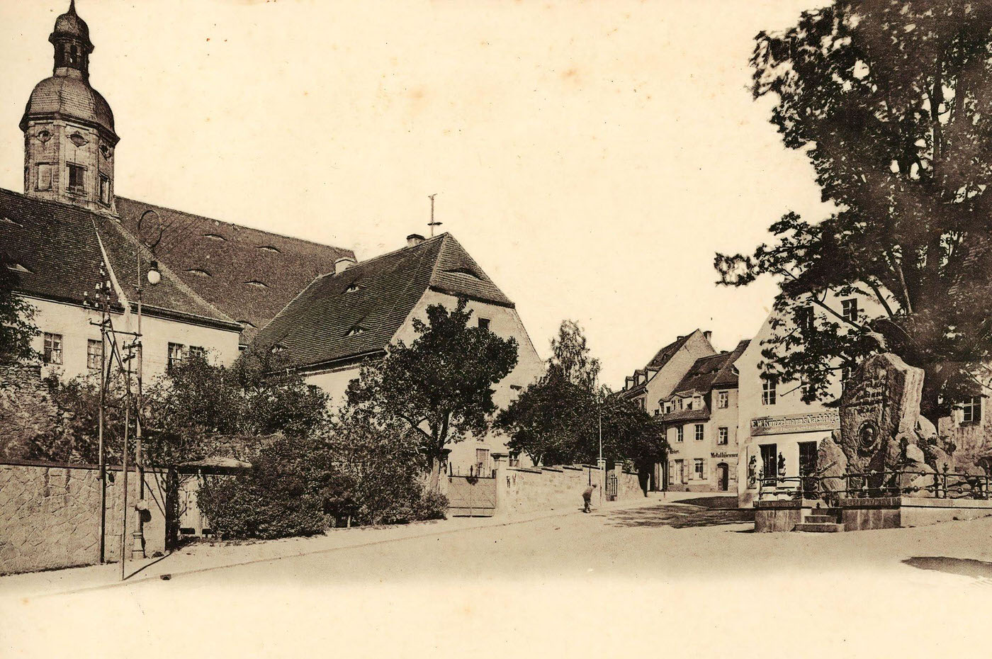 Churches in Dippoldiswalde, Monuments to Otto von Bismarck, 1899.