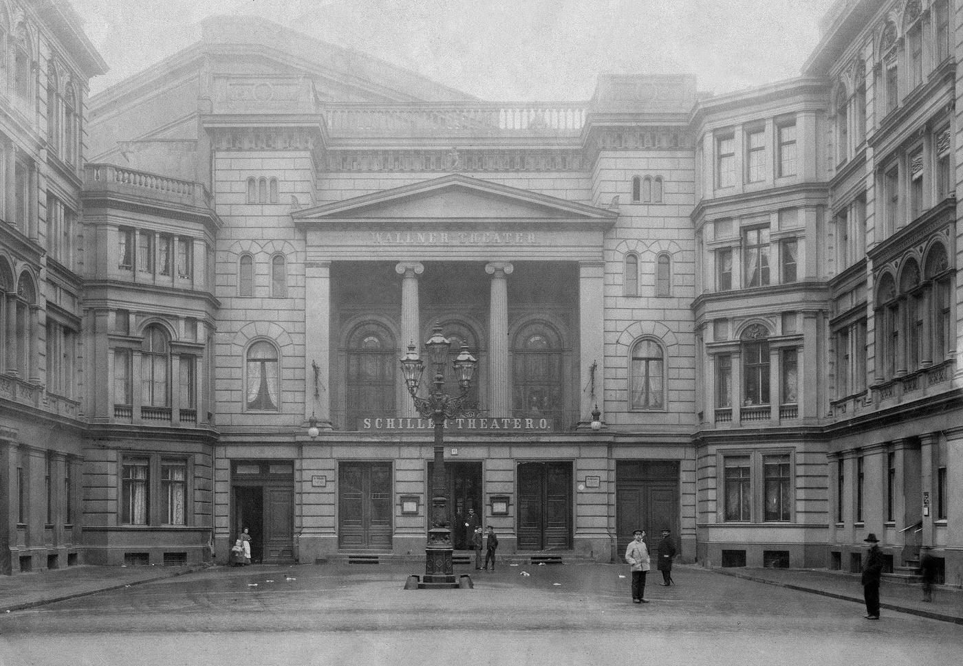 Exterior view of the Wallner Theater, Berlin, demolished 1939.
