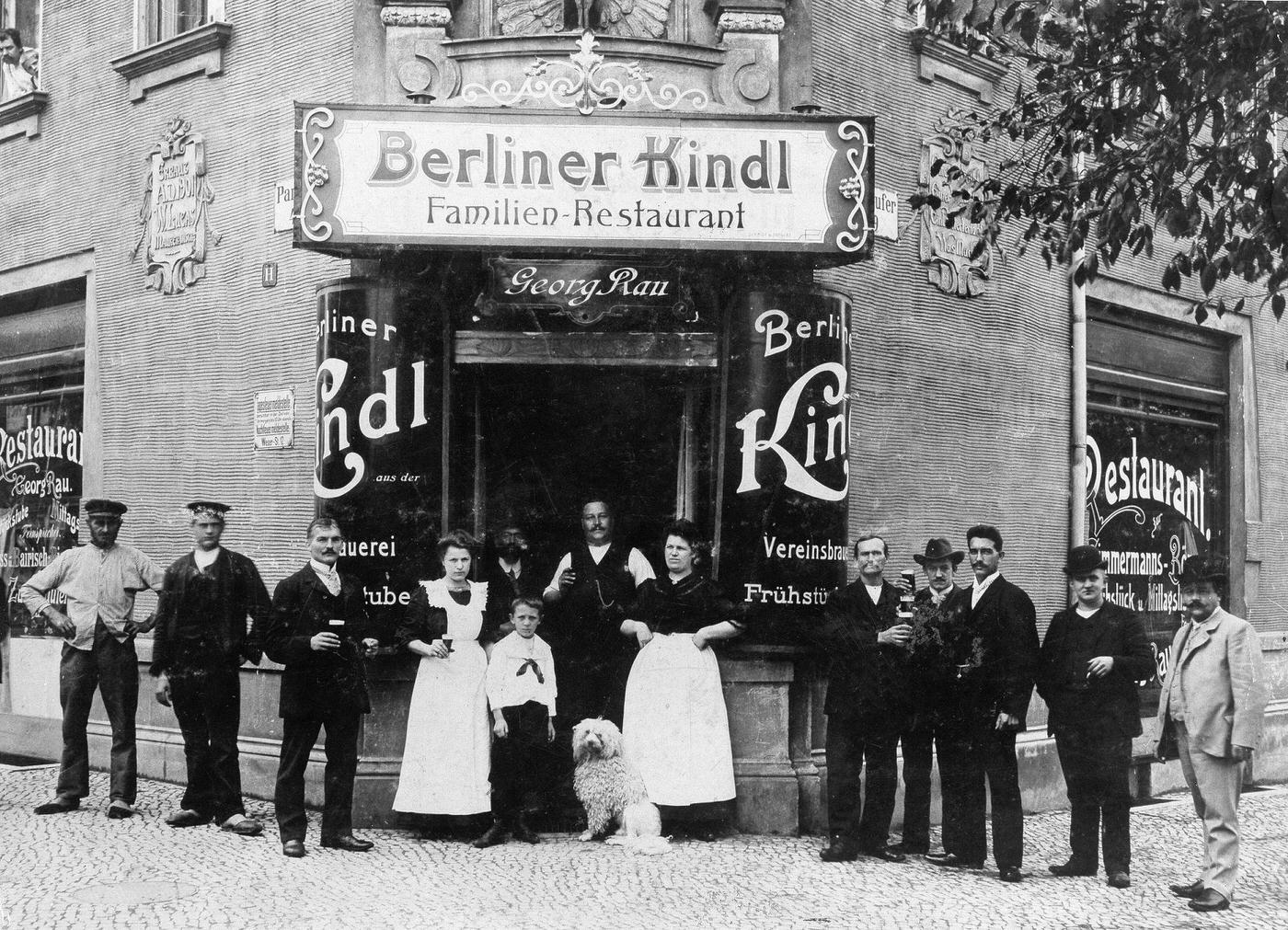Familien-Restaurant Georg Rau, Berlin - Rixdorf, Panierstrasse, Ecke Maybachufer; Building built in 1901 by W. Lucas, 1901.