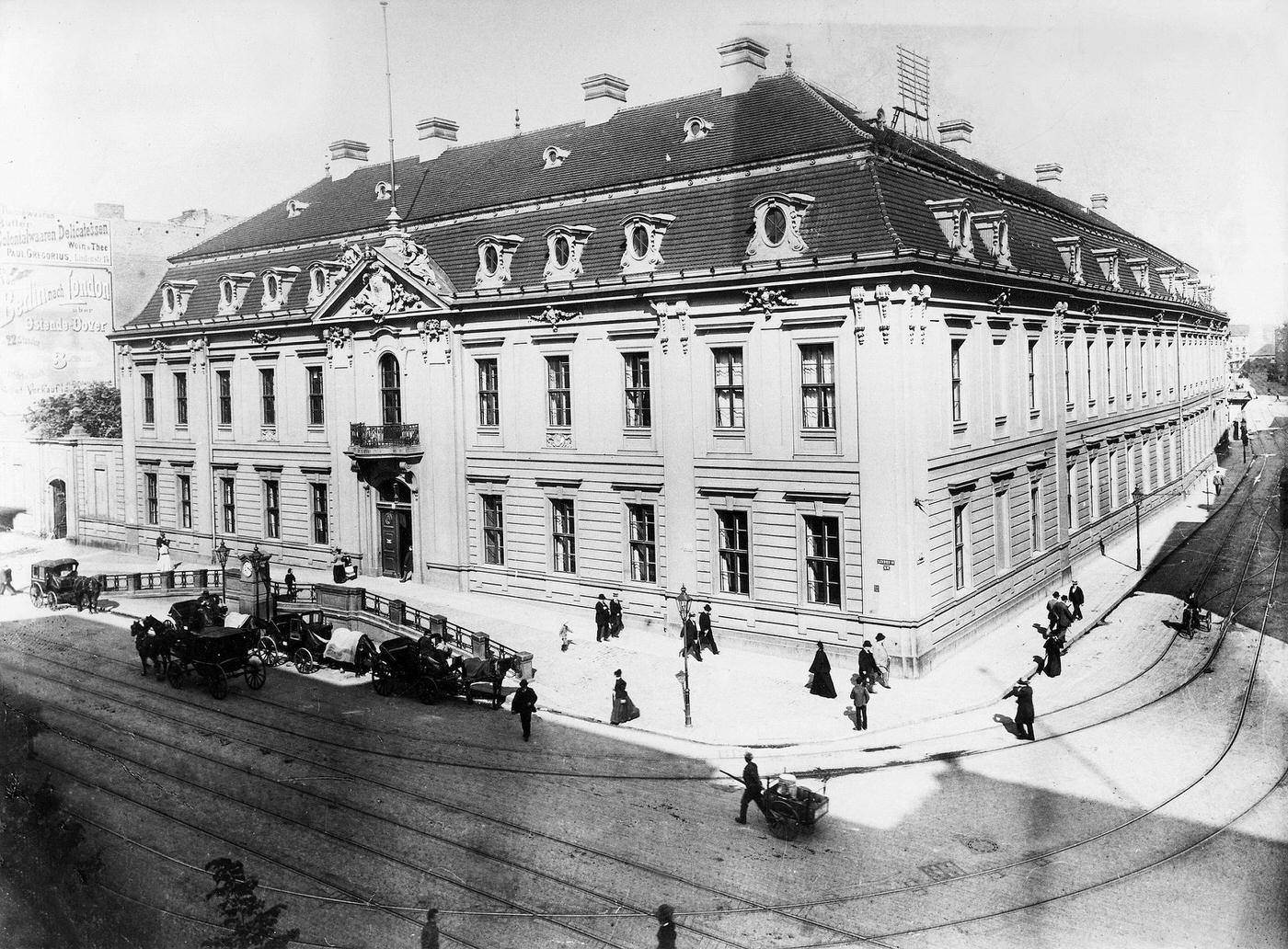 Das Gebäude in der Lindenstrasse als Kammergericht, Berlin-Museum, around 1900.