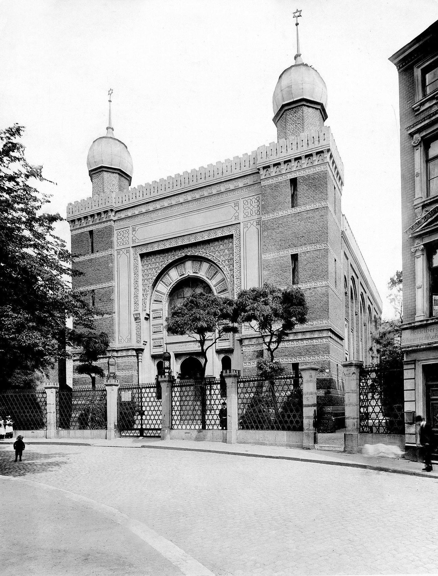 Old Synagogue von Aachen, Rhine-Province, Aachen, Germany, 1900.