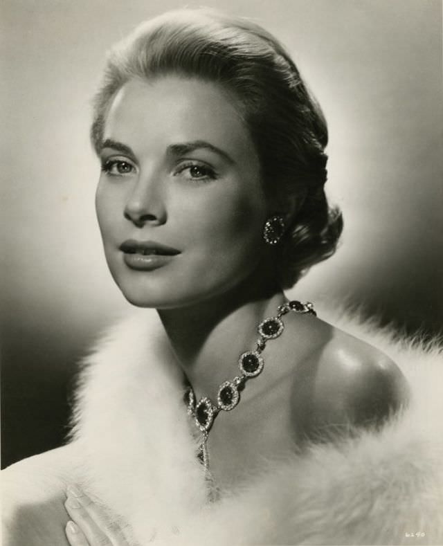 Capturing an Icon: Virgil Apger's 1950s Portraits of Grace Kelly