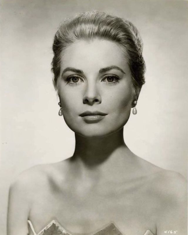 Capturing an Icon: Virgil Apger's 1950s Portraits of Grace Kelly