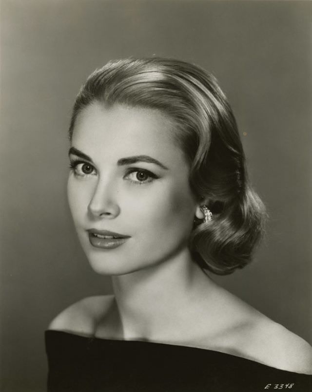 Capturing an Icon: Virgil Apger's 1950s Portraits of Grace Kelly