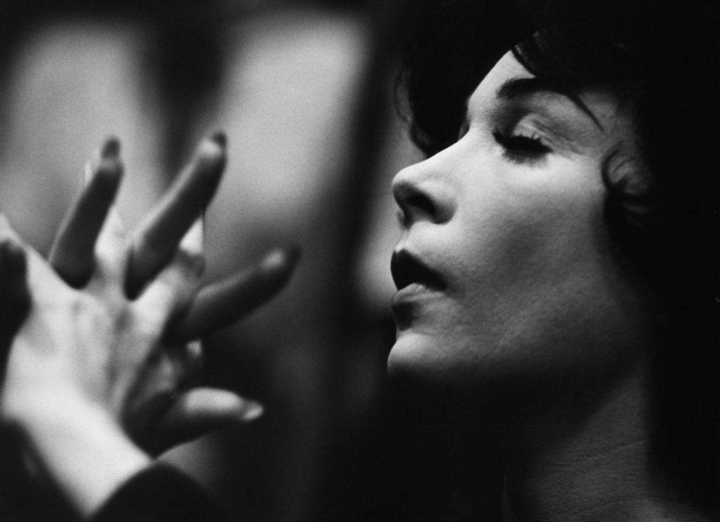 Shirley MacLaine Rehearsing for "Irma la Douce," Hollywood, 1962