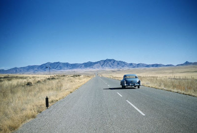 1951 Oldsmobile on Arizona Highway