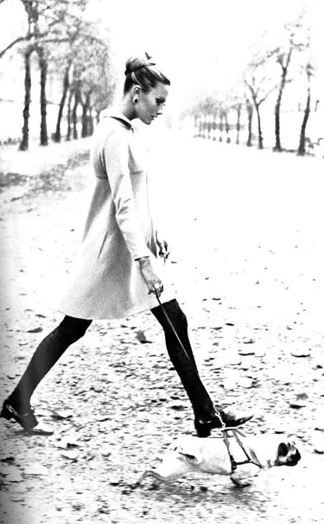 Maud Adams in Bone-Beige Wool and Angora Dress by Polly Peck, Ronald Traeger Photo, Vogue UK, January 1967