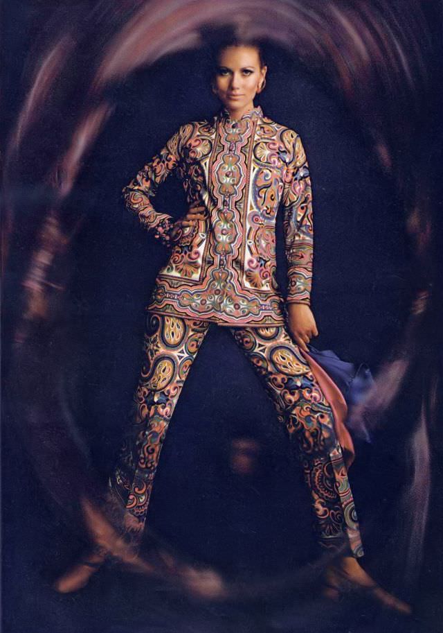 Maud Adams in Mr. Dino's Hand-Printed Double-Knit Textured Fortrel Polyester Hostess Pajamas, Vogue, September 1968