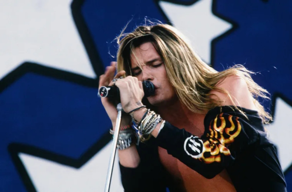 Sebastian Bach caught mid-croon onstage at Lenin Stadium.