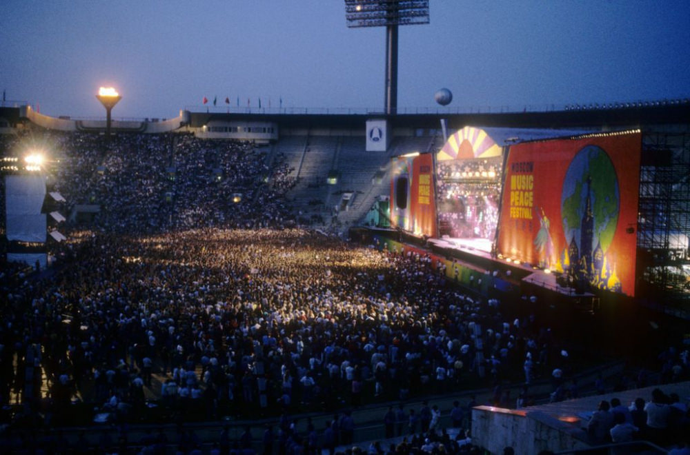 Fans at the Moscow Music Peace Festival.