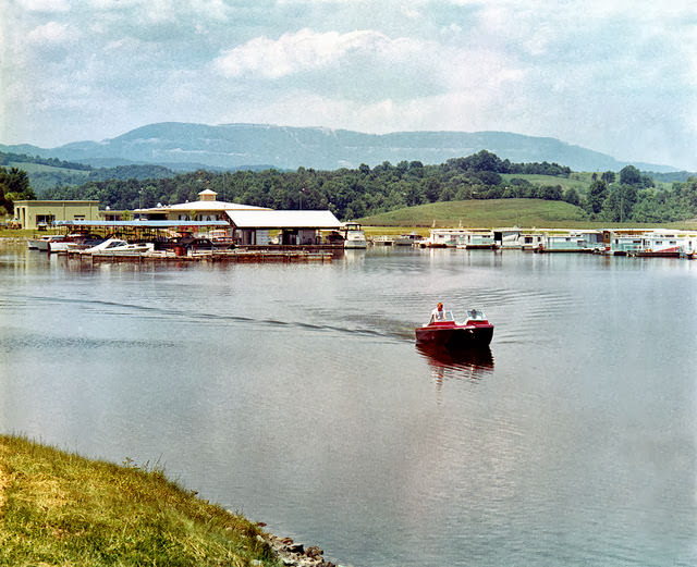 Redefining the 'Secret City': 1960s Photos Showcase Oak Ridge's Dramatic Shift from Nuclear Power to Powering Communities