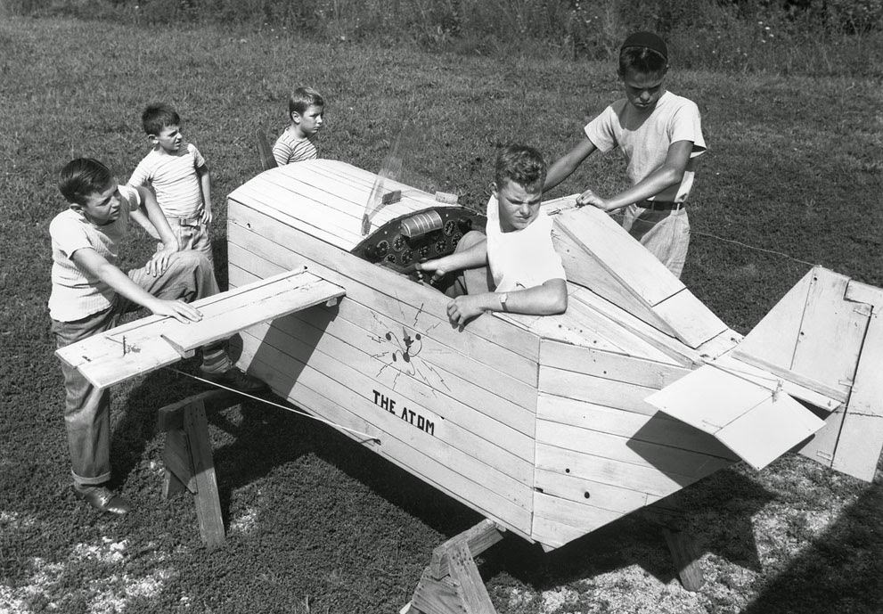 Link Trainer flight simulator in Oak Ridge, September 1945