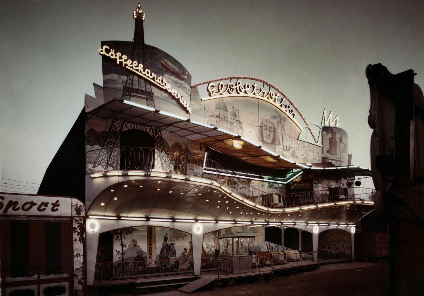 Funhouse at Oktoberfest Berlin, around 1960.