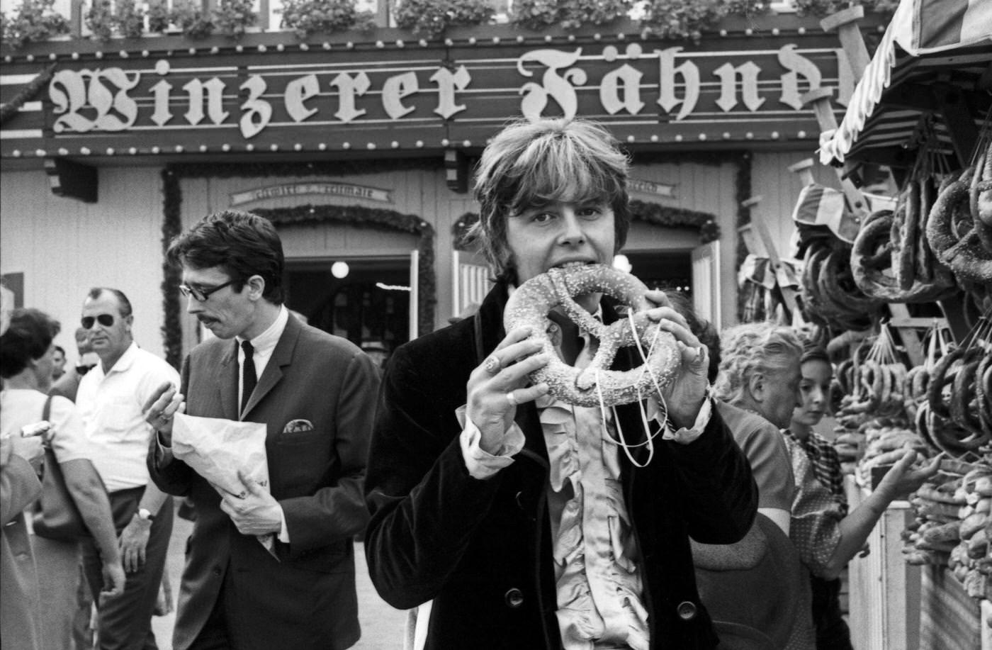 British singer Neil Christian at Munich Oktoberfest. 1960s.