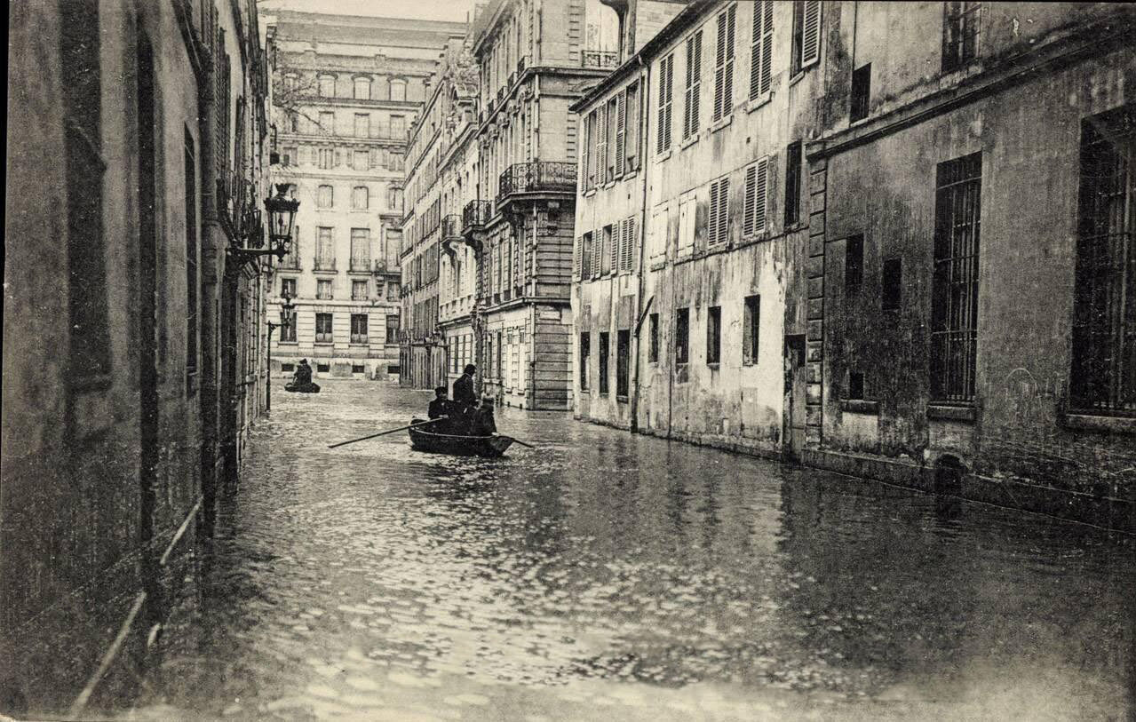 Paris, 1910 Flood - Rue de Poitiers, Orsay station, January 26.