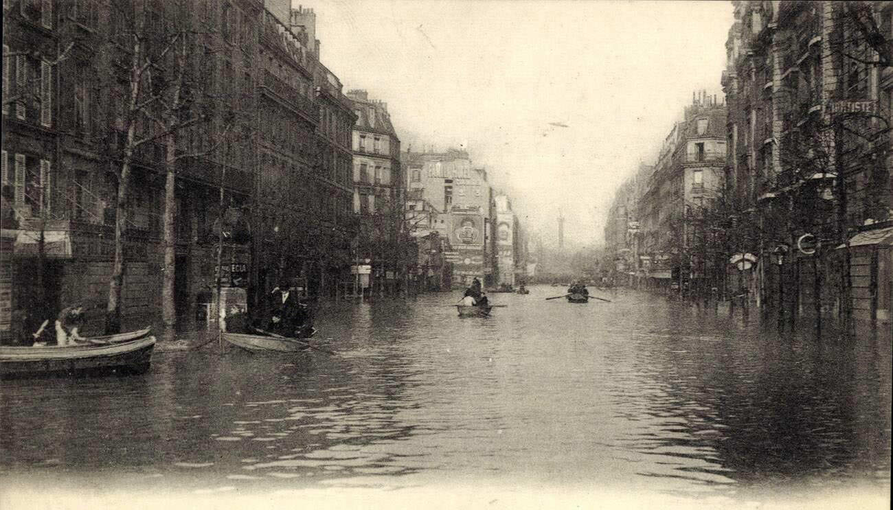 Paris, 1910 Flood, Rue de Lyon with boats.