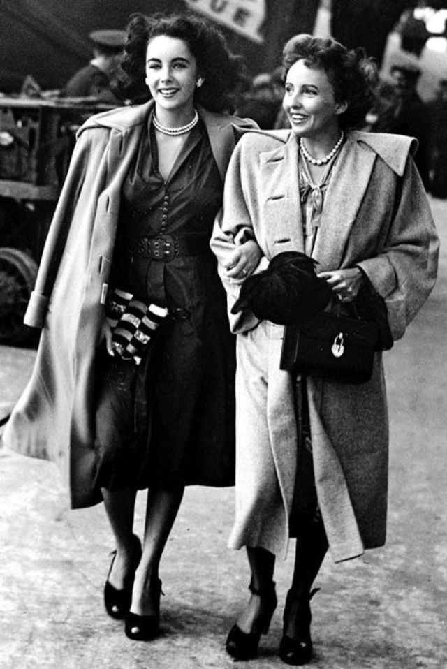 Sara Sothern with her daughter Elizabeth Taylor, circa 1947